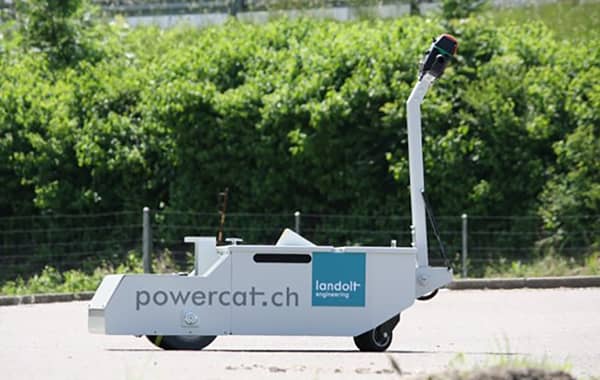 Powercat der Bootsschlepper